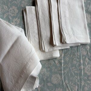 Pottery Barn White Linen Napkins and Table Runner Set